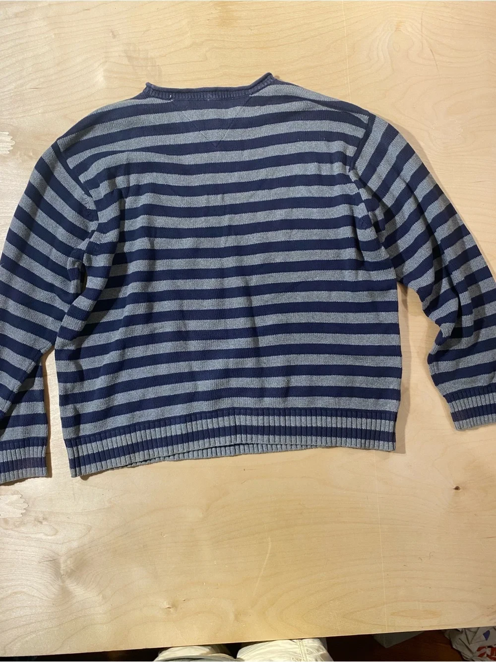 Tommy Hilfiger Men’s Navy and Gray Striped Crewneck Sweater XL (SX)